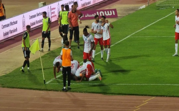 الكوكب يكشر عن أنيابه مبكرا بثلاثية في شباك الإسلامي الوجدي