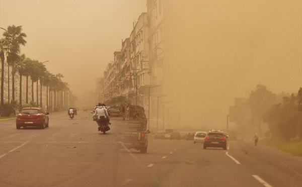 نشرة إنذارية: رياح قوية وتطاير غبار يومي الخميس والجمعة بعدد من أقاليم المغرب