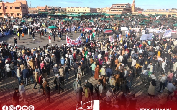 مسيرة حاشدة للأساتذة بساحة جامع الفنا وسط استنفار أمني مشدد
