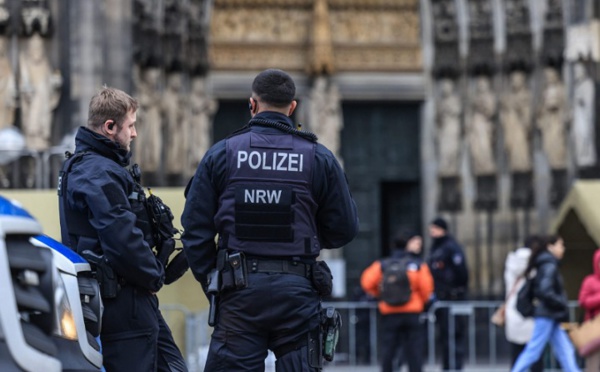 اعتقال ثلاثة متطرفين خططوا لهجوم على كاتدرائية بألمانيا