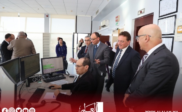 وزير النقل واللوجيستيك يزور مركز مراقبة الحركة البحرية بطنجة 