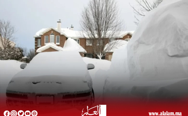 عاصفة ثلجية قوية وتاريخية تصيب شرق كندا بالشلل