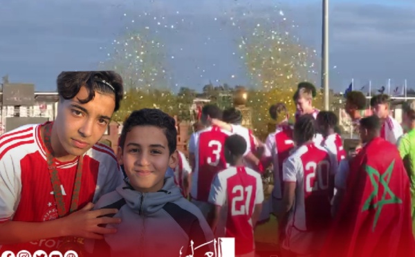 أياكس تفوز بكأس محمد السادس لكرة القدم والوزان يرفع العلم المغربي في منصة التتويج
