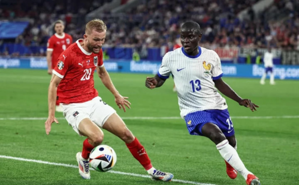 رأسية نمساوية عكسية تنقذ المنتخب الفرنسي من الإحراج