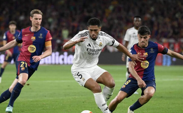 مدرب برشلونة يحث لاعبيه على فرض هيمنتهم أمام الريال في الكلاسيكو