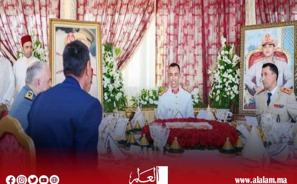 ولي العهد يترأس مأدبة غداء أقامها الملك بمناسبة الذكرى 69 لتأسيس القوات المسلحة الملكية