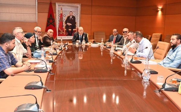 فريق الاتحاد العام بمجلس المستشارين يلتقي المكتب النقابي الجهوي للشركة الجهوية متعددة الخدمات بالدار البيضاء سطات