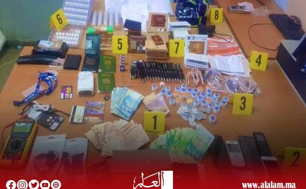 توقيف 3 جانحين بأكادير يروجون أجهزة متطورة للغش في الامتحانات