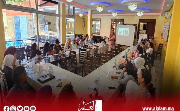 "الرقمنة"موضوع دورة تكوينية لفرع العصبة المغربية للتربية الأساسية ومحاربة الأمية بأزيلال