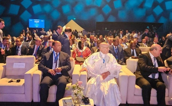 **ولد الرشيد رئيس مجلس المستشارين : احتضان العيون للمنتدى البرلماني المغربي –" سيماك" تجسيد الرؤية الاستراتيجية لجلالة الملك محمد السادس،ولقيادة برلمانية مغربية وازنة