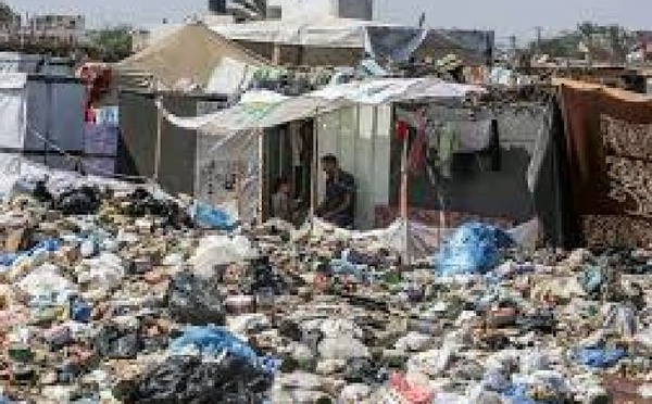 نفايات متراكمة و16 عاملاً في المجهول… من يتحمل المسؤولية بجماعة نكور-غيس نواحي الحسيمة
