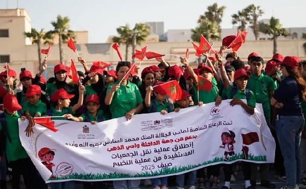 مجلس جهة الداخلة يُمكّن 945 طفلًا من المشاركة في المخيمات الصيفية عبر برنامج نقل مجاني شامل