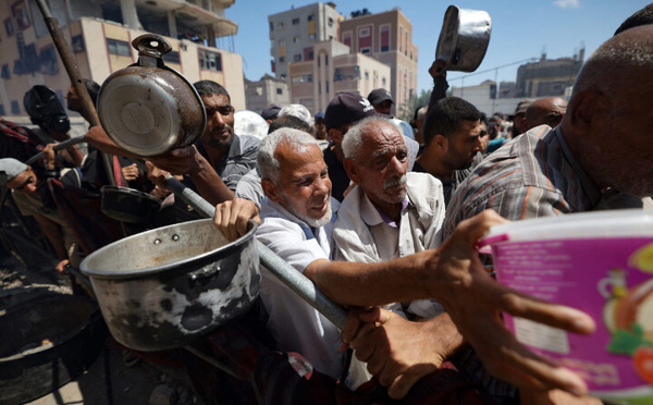 بين القصف والتجويع.. سقوط مزيد من القتلى الفلسطينيين في غزة