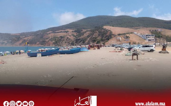 أمواج عاتية تحطم قارب صيد بإمطلان شمال الداخلة والطاقم ينجو بأعجوبة