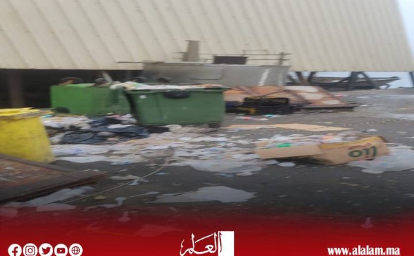 تلوث بيئي خطير يهدد ميناء الحسيمة وسط مطالب بالتدخل العاجل