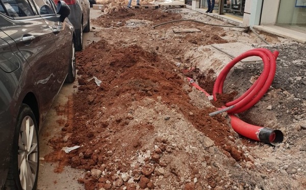 ساكنة زنقة عمر الجديدي بالقبيبات تعاني من تعثر الأشغال العمومية
