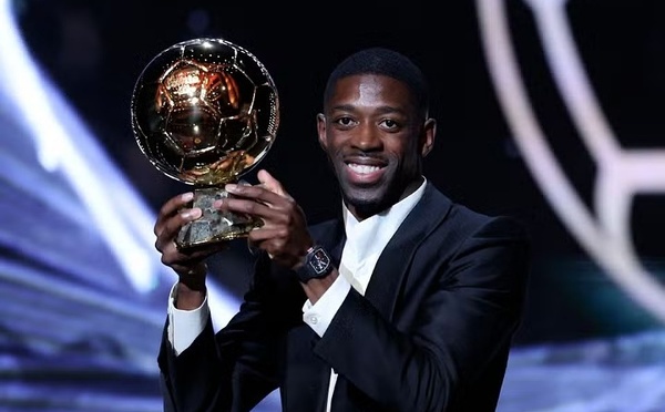 ديمبيلي يحصد جائزة الكرة الذهبية لأفضل لاعب