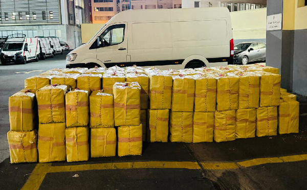 إحباط محاولة تهريب 400 كيلوغرام من مخدر الشيرا بمعبر الكركرات الحدودي
