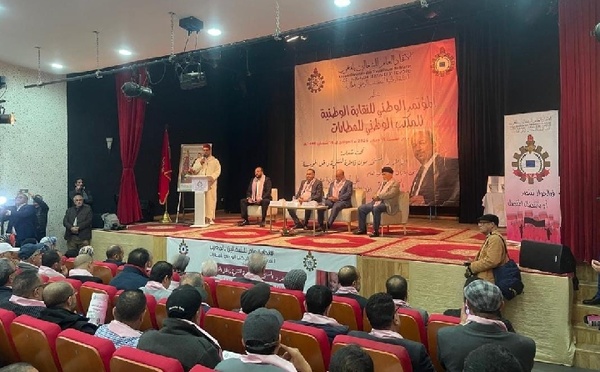 النقابة الوطنية لأطر ومستخدمي  المطارات تجدد المكاتب النقابية لإطفائيي مطارات وجدة أنجاد وتطوان