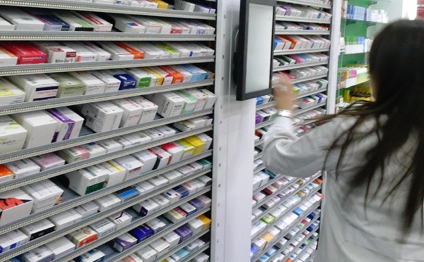 كونفدرالية نقابات صيادلة المغرب تراسل أخنوش