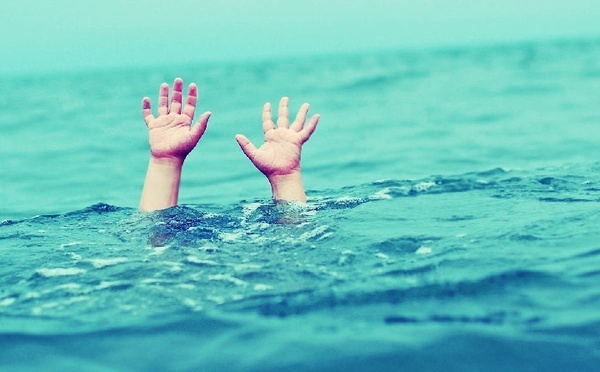 مأساة في العرائش… تفاصيل اختفاء شاب غرقا بعد محاولة بطولية لإنقاذ صديقه