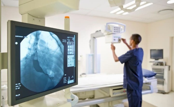 الصحة تطلق حملة توظيف تقنيين وممرضين وتخصص 800 منصب شغل