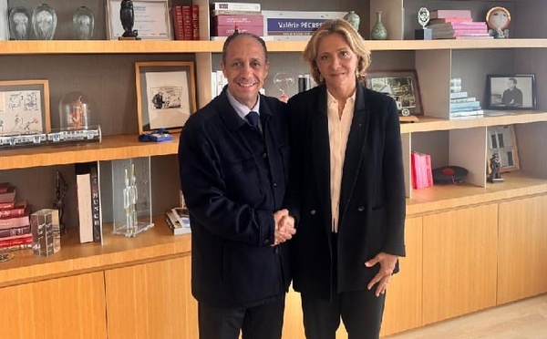 زيدوح يجري لقاء مع رئيسة جهة "إيل دو فرانس"