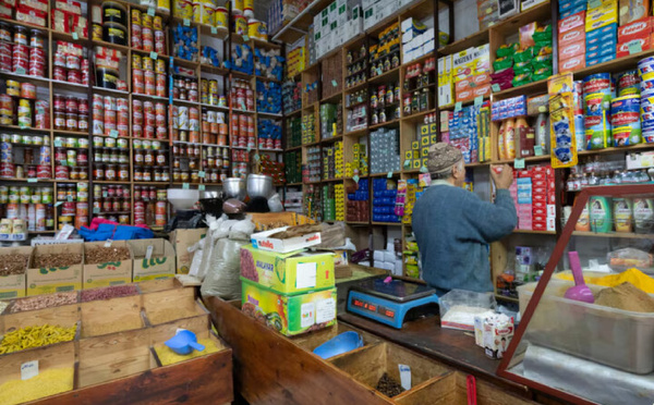 مزور يوضح كيف يساهم "مول الحانوت" في النسيج الاجتماعي والاقتصادي