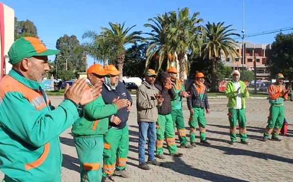 تأخر الأجور يشعل غضب عمال النظافة بمشرع بلقصيري