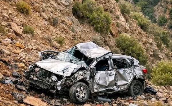 انقلاب سيارة بمنحدر خطير بين بوهيا وتمكروت بإقليم الحسيمة دون خسائر بشرية