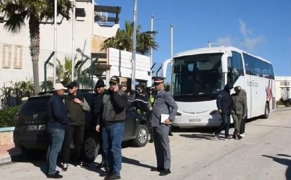 عودة متضرري فيضانات القصر الكبير إلى منازلهم وتعبئة شاملة لدعمهم