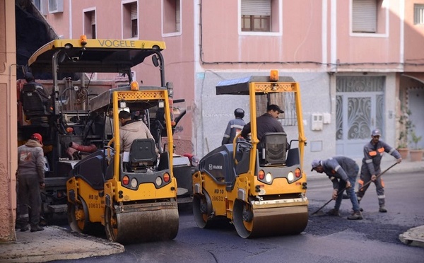 مقاطعة البرنوصي تباشر عملية تزفيت واسعة