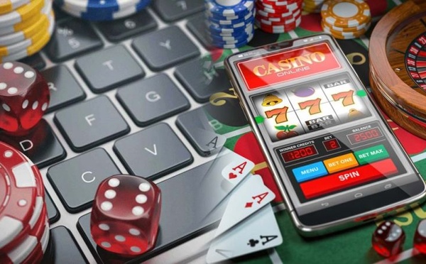 ثلاث سنوات حبسا نافذا لإطار بنكي اختلس 300 مليون سنتيم وصرفها في القمار الإلكتروني