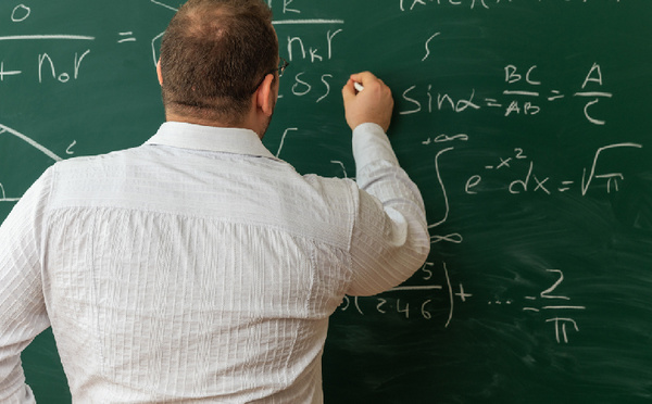 على هامش اليوم العالمي للرياضيات :  متى يتم تقنين رياضيات المدارس والجامعات ؟