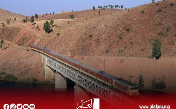 مشروع قنطرة السكك الحديدية بمشرع بلقصيري سنوات من الانتظار ومعاناة مستمرة للساكنة