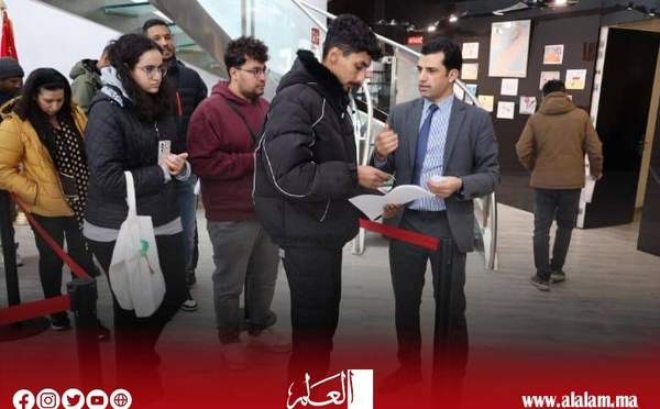 القنصلية المغربية بفالنسيا تواصل تعبئة استثنائية خلال عطلة العيد بروح مواطِنة