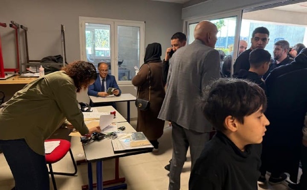 القنصلية المتنقلة للمغرب ببَاستيا: مبادرة متميزة في خدمة الجالية المغربية