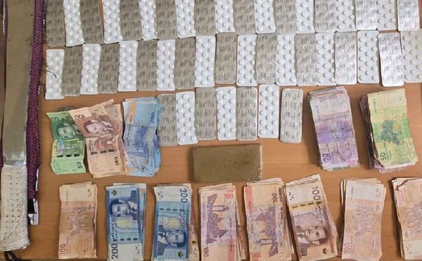 تفكيك شبكة لترويج المخدرات وحجز مئات الأقراص المهلوسة