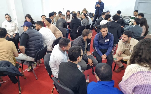 لقاء تأطيري بالبرنوصي يجمع الشباب لمناقشة التنمية المحلية والتحاور السياسي