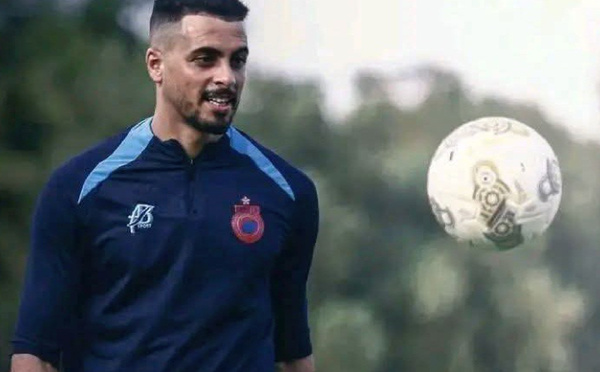 حارس اولمبيك آسفي بوسف المطيع يفجرها: “ لابد من مراجعة العلاقات مع الجيران"