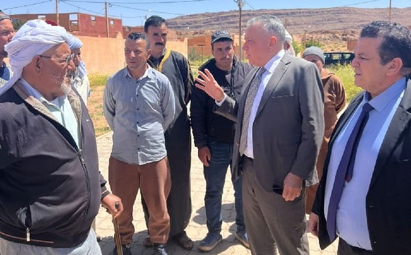 عامل إقليم فجيج يتفقد أوضاع الساكنة بقصر إش ويؤكد على أولوية التنمية المحلية