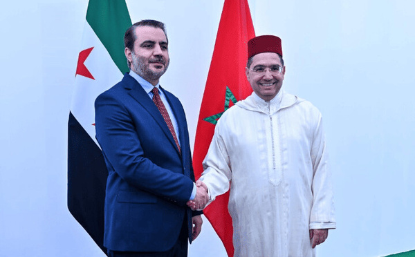 سوريا تدعم الوحدة الترابية للمملكة و تعيد فتح سفارتها بالرباط   :