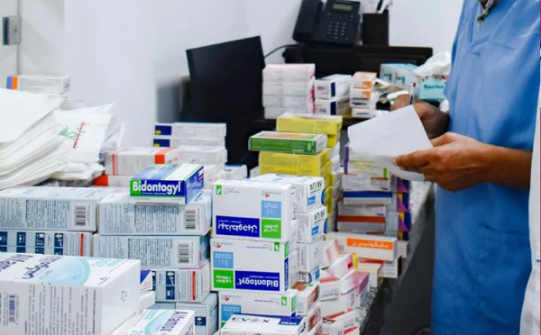 المصادقة على مشروع قانون يعطي الضوء الأخضر لمراقبة سوق الأدوية ومحاربة المنتجات المزيفة