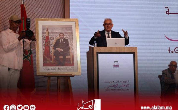 حزب الاستقلال يعرض تعاقداً سياسياً بخمسة التزامات كبرى