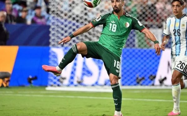 ارتياح كبير في دفاعات النشامى بعد تأكيد غياب مهاجم الجزائر بسبب الإصابة