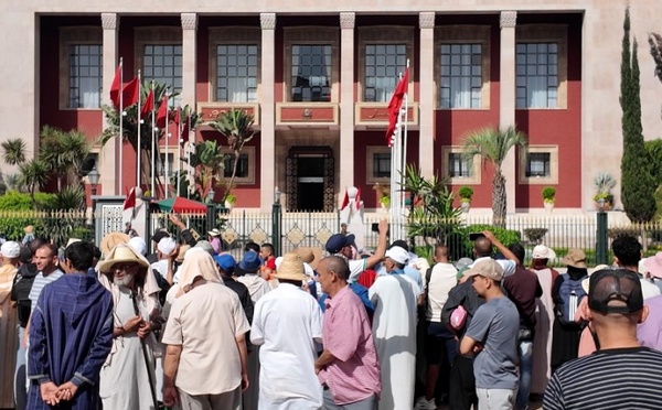 ضحايا مرض "السيليكوز" المهني يقودون إنزالا وطنيا غاضبا أمام البرلمان