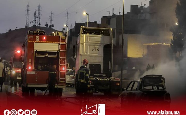 حريق يلتهم سيارة للنقل السري بأكادير ويعيد التحذير من مخاطر المركبات المعدلة