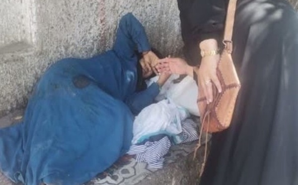 سيدة تضع مولودها أمام باب المركز الصحي بسبب غياب الأطر نواحي إقليم الحسيمة