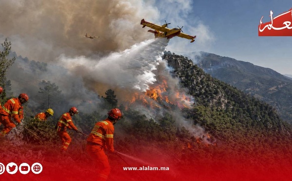 380 عنصراً يطوقون نيران تازاوت.. السيطرة على البؤر الرئيسية واستمرار معركة الإخماد بشفشاون