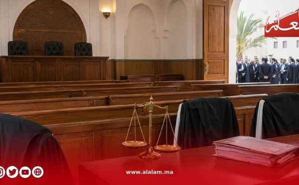 بعد اجتماع امتد إلى فجر الجمعة.. المحامون يواصلون وقف الخدمات المهنية بالمغرب